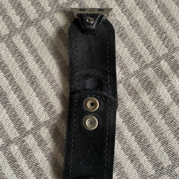 SPARK’L BRAND BOWTIE APPLE WATCHBAND - Picture 5 of 7